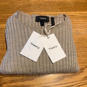 Theory sweater small ‘ Monica ‘